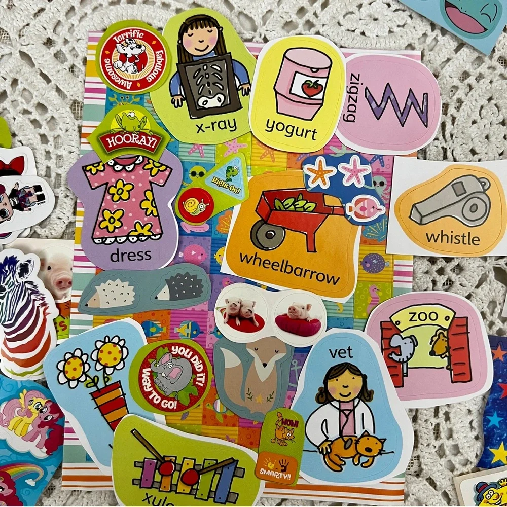 Sticker lot, kid approved - Picture 13 of 15